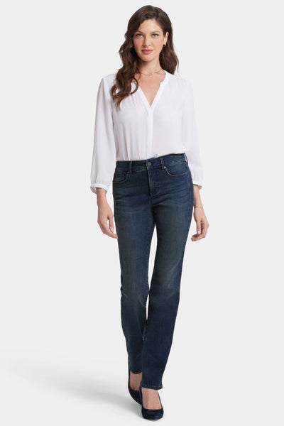 MARILYN STRAIGHT Leg Jean in Prosperity Wash